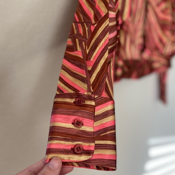 Lew Magram Collection 95% Silk beautiful Retro business blouse Size M - Picture 3 of 8